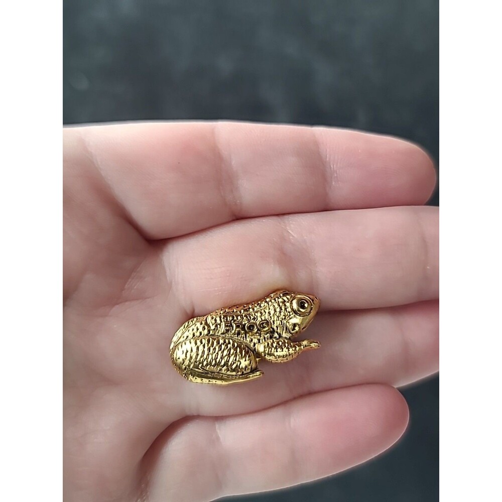 Gold Tone Metal Frog Shaped Pin Vintage Costume Jewelry P.S.C.O.